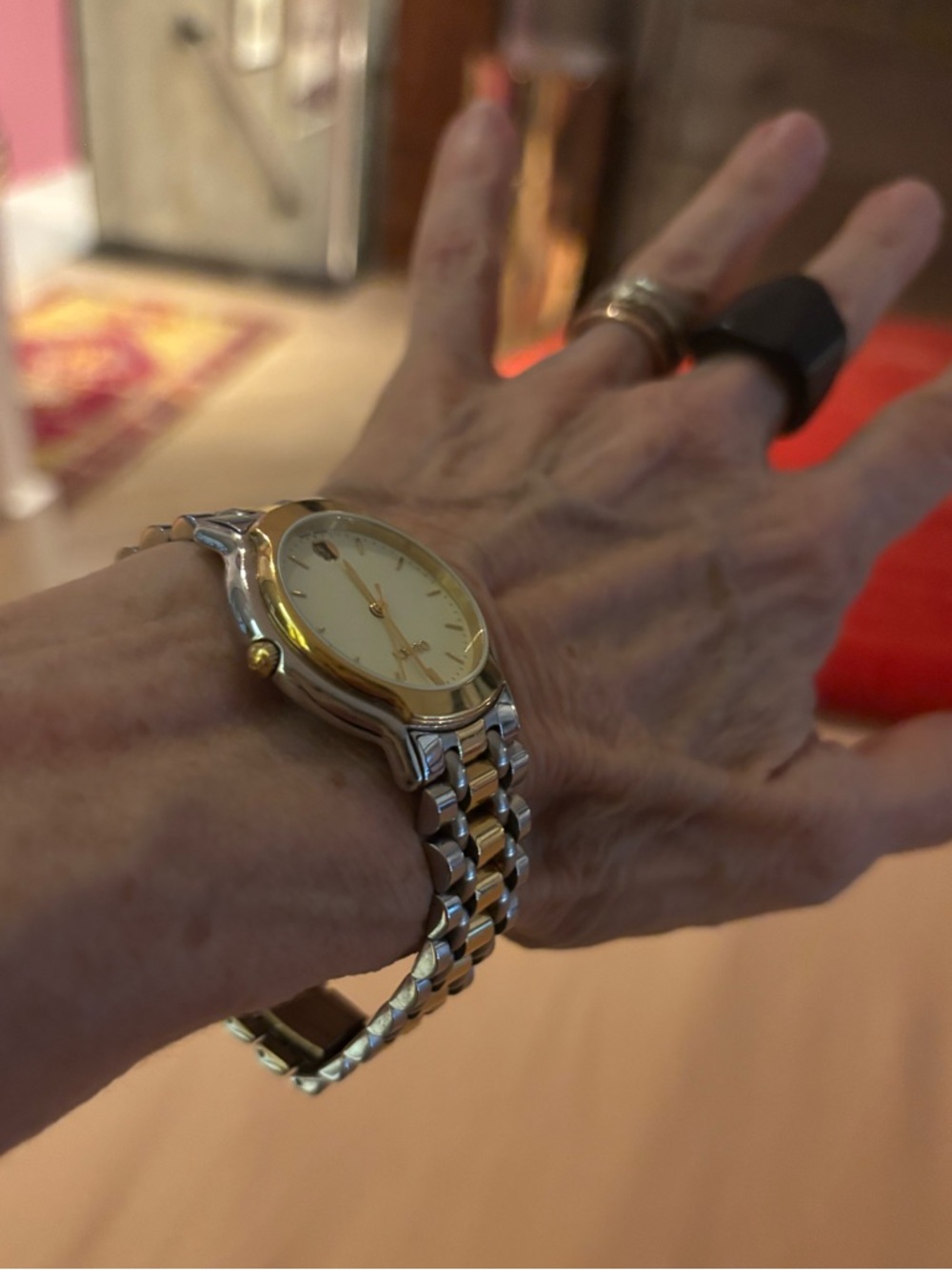 Gucci Stainless Bracelet Watch - Picture 4 of 5